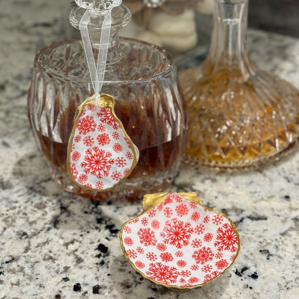 Hand Crafted Christmas Snowflakes Oyster Shell Ornament GIFT WRAPPED - Picture 2 of 4